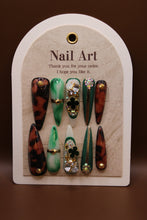 Load image into Gallery viewer, Van Cleef Press On Set
